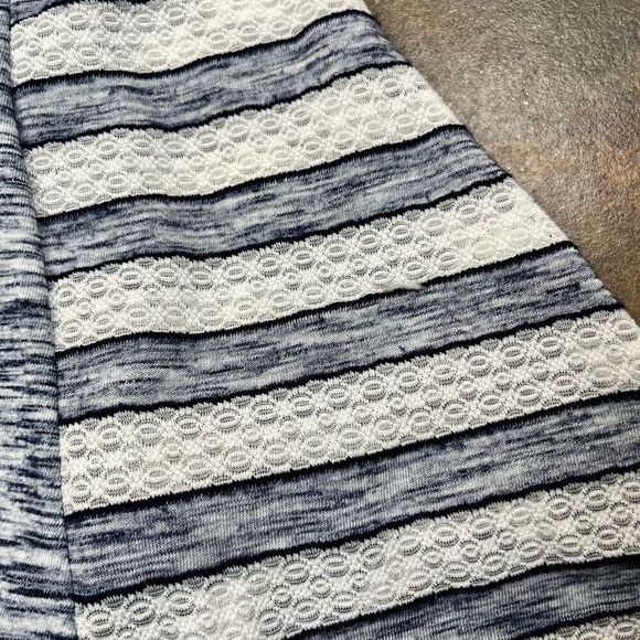 Cato Est. 1946 Striped Shark Tooth 3/4 Sleeve Top Large - Picture 9 of 11